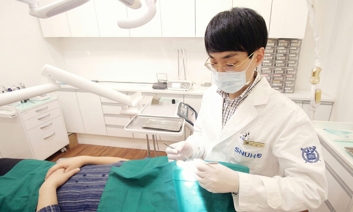 서울S치과 진료 장면